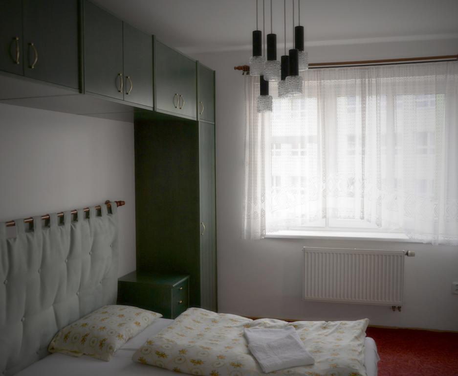 Harmony Hall Apartments Hradec Kralove Exterior photo